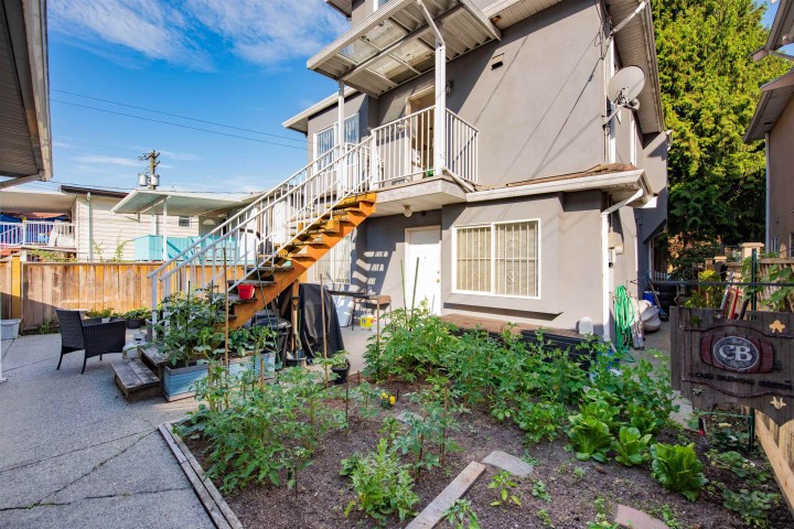 Photo 23 at 4885 Baldwin Street, Victoria VE, Vancouver East