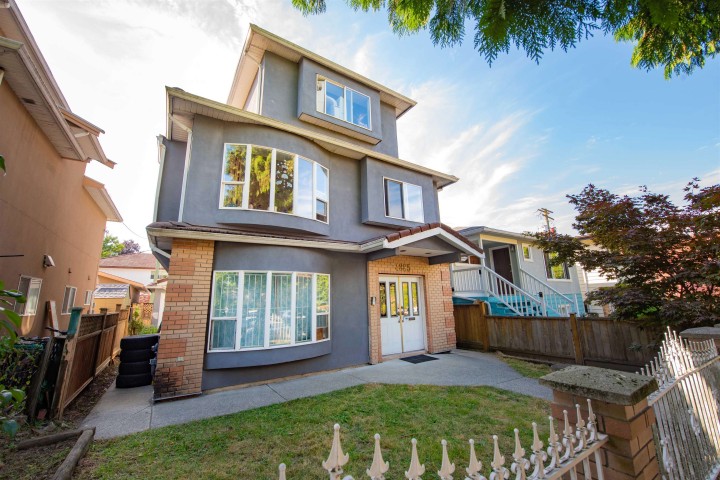 Photo 1 at 4885 Baldwin Street, Victoria VE, Vancouver East