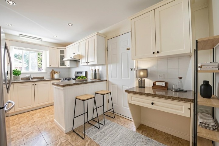 Photo 8 at 4885 Baldwin Street, Victoria VE, Vancouver East