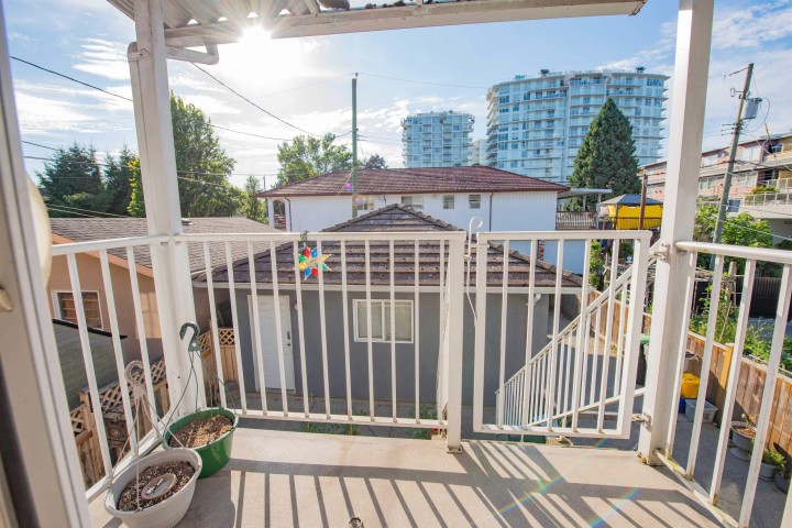 Photo 21 at 4885 Baldwin Street, Victoria VE, Vancouver East