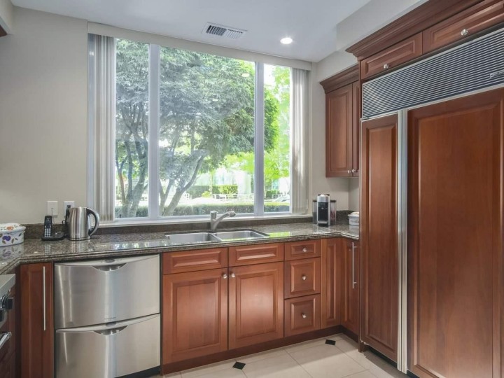 Photo 12 at 410 Beach Crescent, Yaletown, Vancouver West