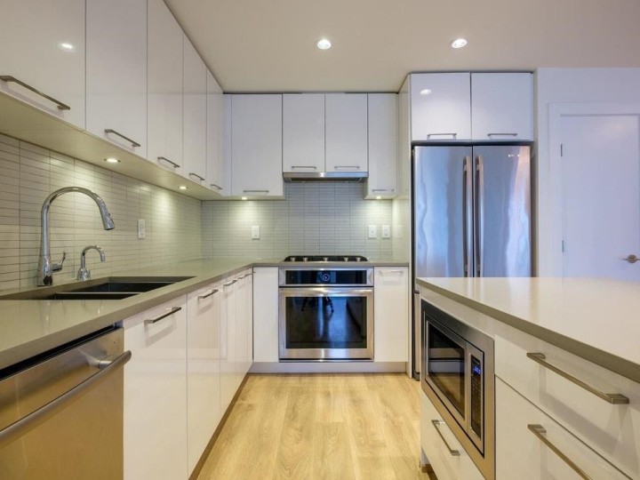 Photo 3 at 607 - 3488 Sawmill Crescent, South Marine, Vancouver East