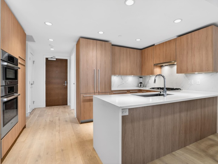 Photo 15 at 604 - 2780 Valley Centre Avenue, North Vancouver