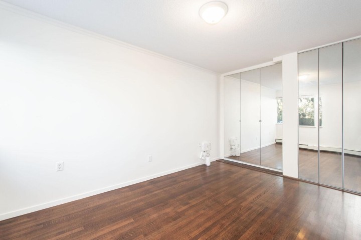 Photo 16 at 108 - 1425 Esquimalt Avenue, Ambleside, West Vancouver