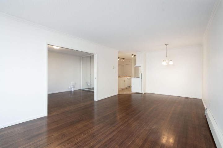 Photo 3 at 108 - 1425 Esquimalt Avenue, Ambleside, West Vancouver
