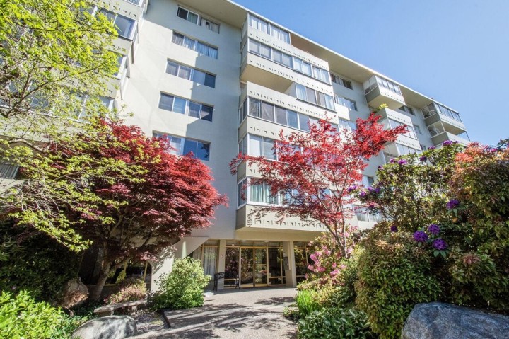 Photo 35 at 108 - 1425 Esquimalt Avenue, Ambleside, West Vancouver