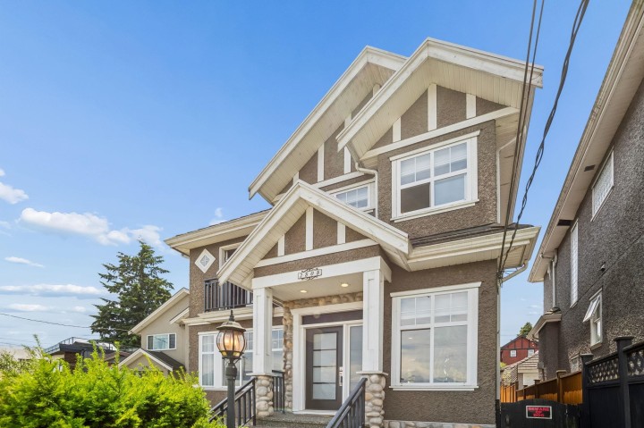 Photo 2 at 2808 Wall Street, Vancouver East