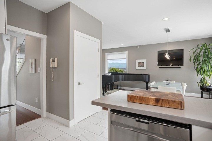 Photo 17 at 2808 Wall Street, Vancouver East