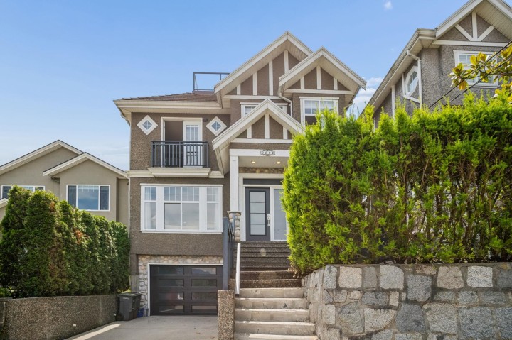 Photo 1 at 2808 Wall Street, Vancouver East