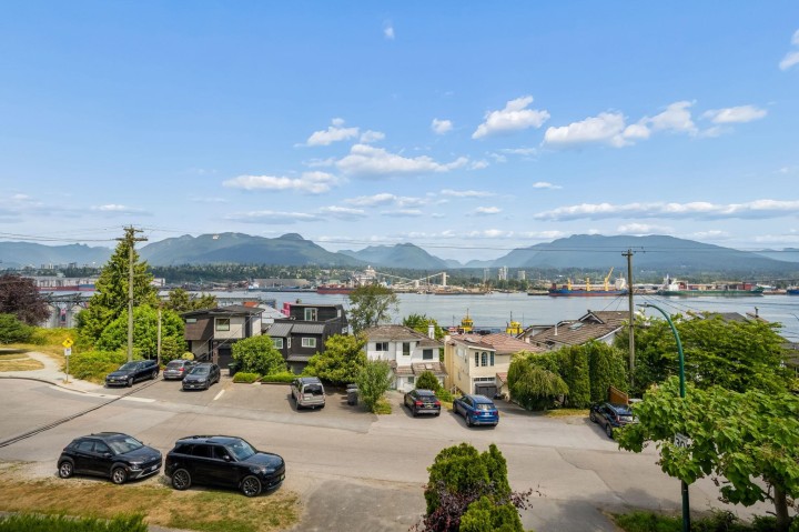 Photo 21 at 2808 Wall Street, Vancouver East
