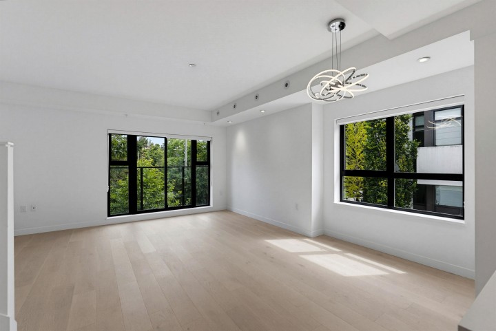 Photo 12 at 18 - 520 W 28th Avenue, Vancouver West