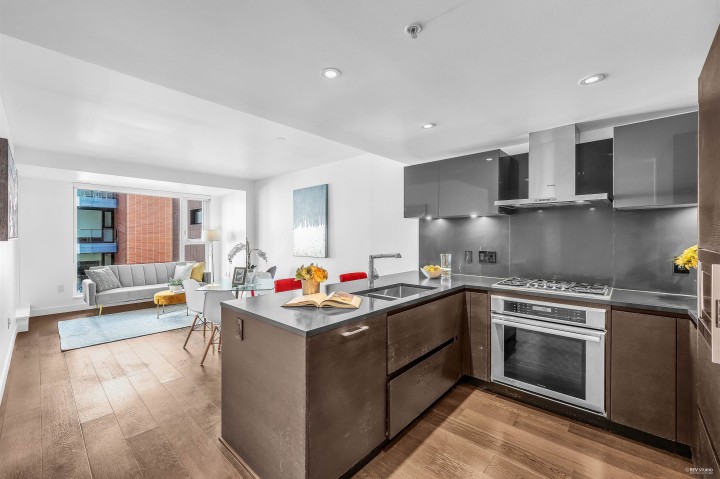 Photo 10 at 506 - 1571 W 57th Avenue, South Granville, Vancouver West