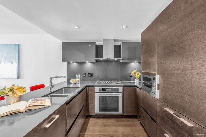Photo 11 at 506 - 1571 W 57th Avenue, South Granville, Vancouver West