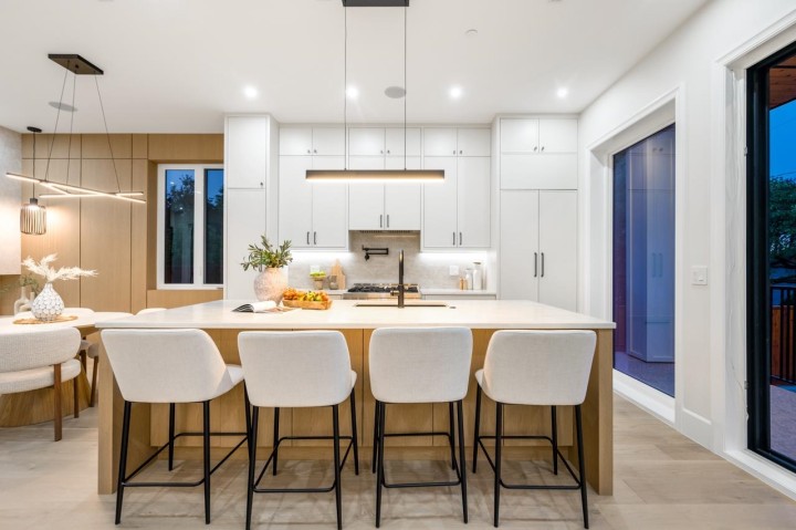 Photo 12 at 2078 W 57th Avenue, S.W. Marine, Vancouver West