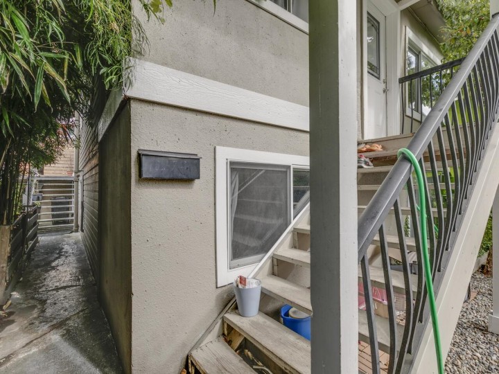 Photo 2 at 1577 E 26th Avenue, Knight, Vancouver East