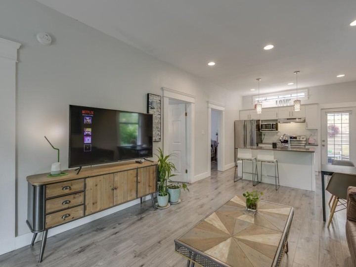 Photo 6 at 1577 E 26th Avenue, Knight, Vancouver East