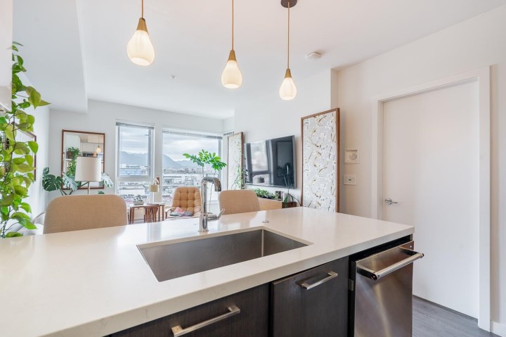 Photo 10 at 708 - 384 E 1st Avenue, Strathcona, Vancouver East