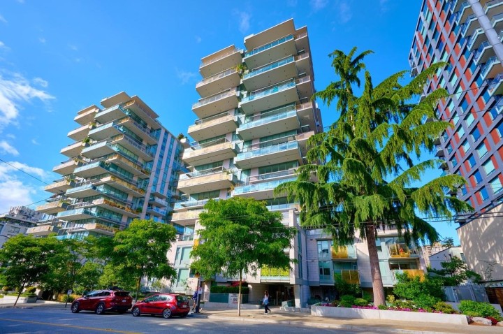 Photo 1 at 305 - 1365 Davie Street, West End VW, Vancouver West