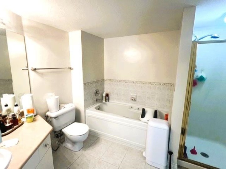 Photo 9 at 204 - 5683 Hampton Place, University VW, Vancouver West