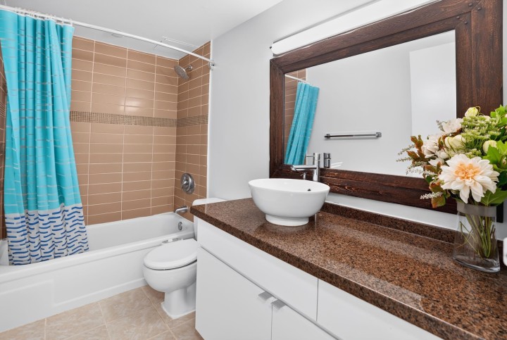 Photo 27 at 206 - 1340 Duchess Avenue, Ambleside, West Vancouver