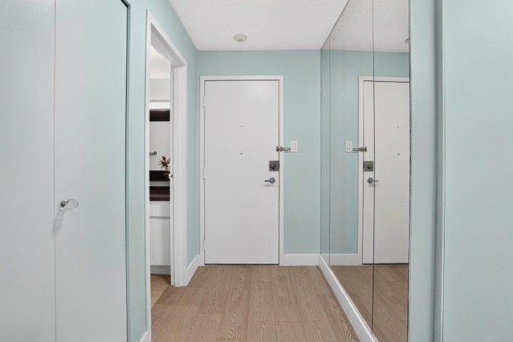 Photo 30 at 206 - 1340 Duchess Avenue, Ambleside, West Vancouver