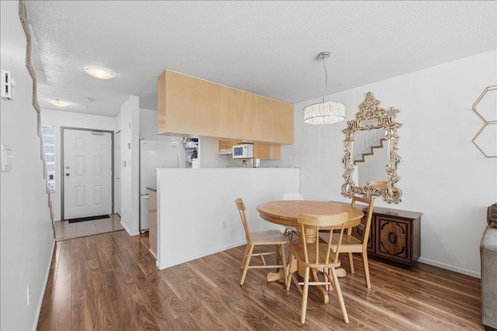 Photo 6 at 203 - 3368 Main Street, Main, Vancouver East
