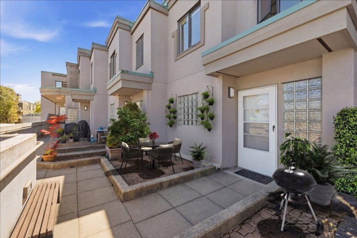 Photo 17 at 203 - 3368 Main Street, Main, Vancouver East