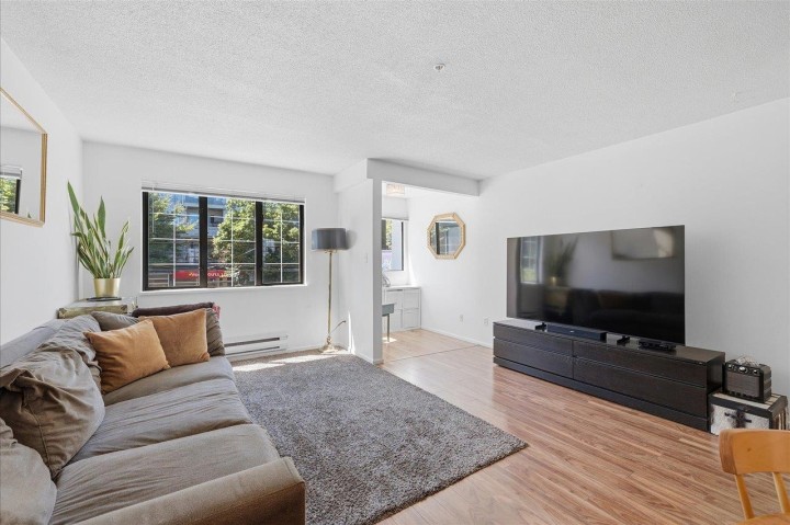Photo 3 at 203 - 3368 Main Street, Main, Vancouver East
