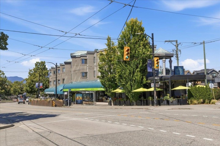 Photo 18 at 203 - 3368 Main Street, Main, Vancouver East