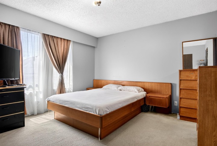 Photo 8 at 2871 E 18th Avenue, Renfrew Heights, Vancouver East