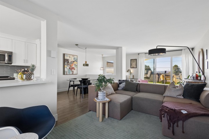Photo 4 at 3 - 270 E 3rd Street, Lower Lonsdale, North Vancouver