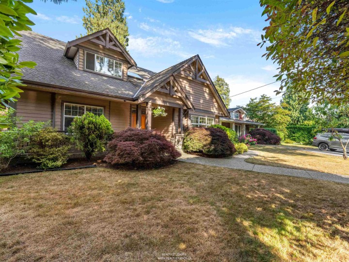 Photo 3 at 3538 Bluebonnet Road, Edgemont, North Vancouver