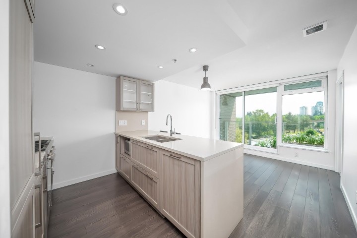Photo 2 at 915 - 5665 Boundary Road, Collingwood VE, Vancouver East