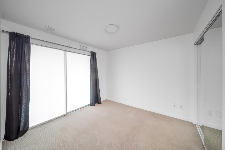 Photo 9 at 915 - 5665 Boundary Road, Collingwood VE, Vancouver East