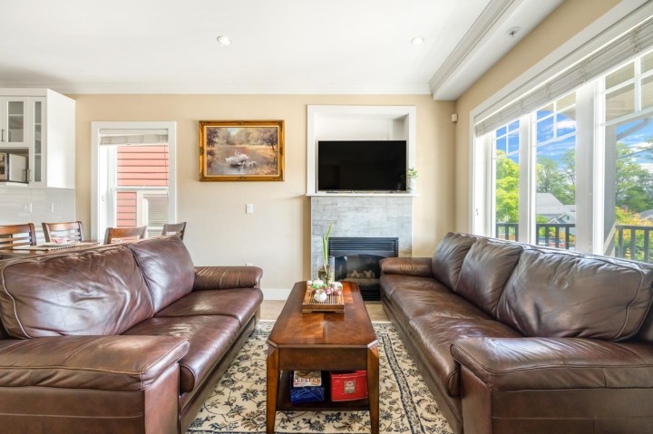 Photo 3 at 201 - 4577 Slocan Street, Collingwood VE, Vancouver East