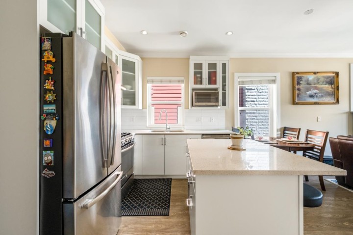 Photo 9 at 201 - 4577 Slocan Street, Collingwood VE, Vancouver East