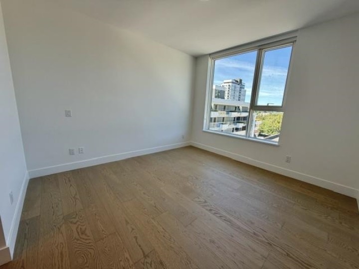 Photo 6 at 602 - 423 6th Street, Park Royal, West Vancouver