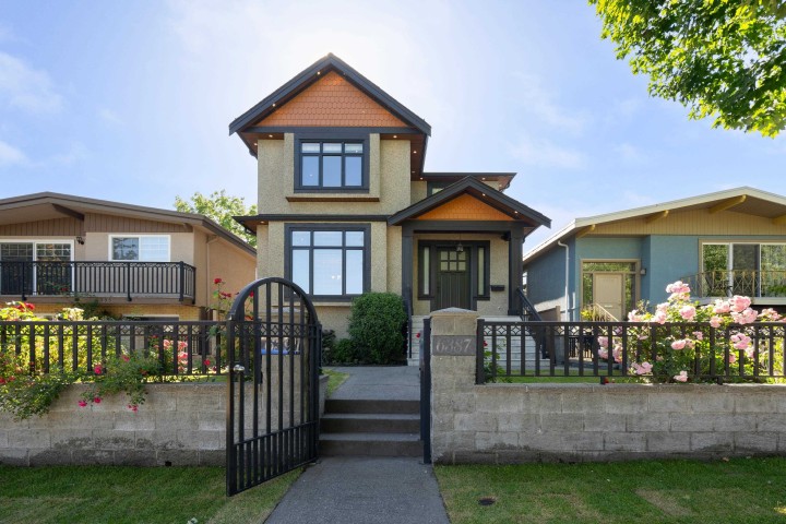 Photo 1 at 6387 Prince Albert Street, Fraser VE, Vancouver East