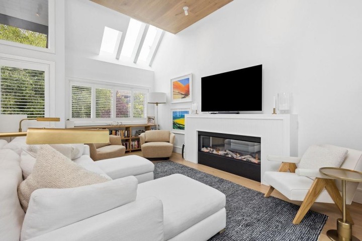 Photo 1 at 1944 Mcnicoll Avenue, Kitsilano, Vancouver West
