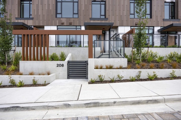 Photo 1 at 208 - 3963 Uplands, Cypress Park Estates, West Vancouver