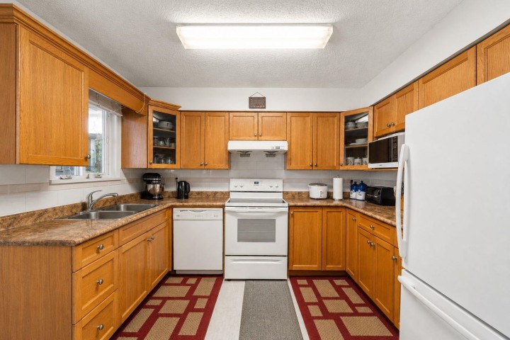 Photo 6 at 1457 Se Marine Drive, Fraserview VE, Vancouver East