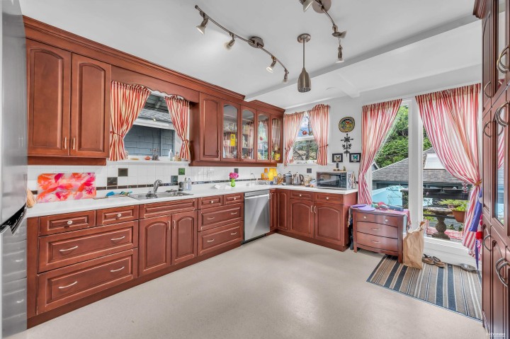 Photo 12 at 3174 W 10th Avenue, Kitsilano, Vancouver West