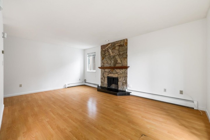 Photo 3 at 210 - 1420 E 8th Avenue, Grandview Woodland, Vancouver East