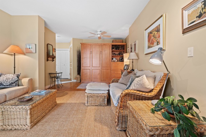 Photo 23 at 302 - 588 16th Street, Ambleside, West Vancouver