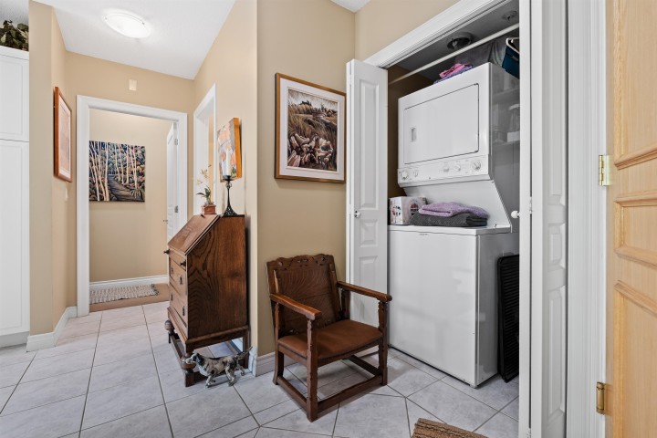 Photo 28 at 302 - 588 16th Street, Ambleside, West Vancouver