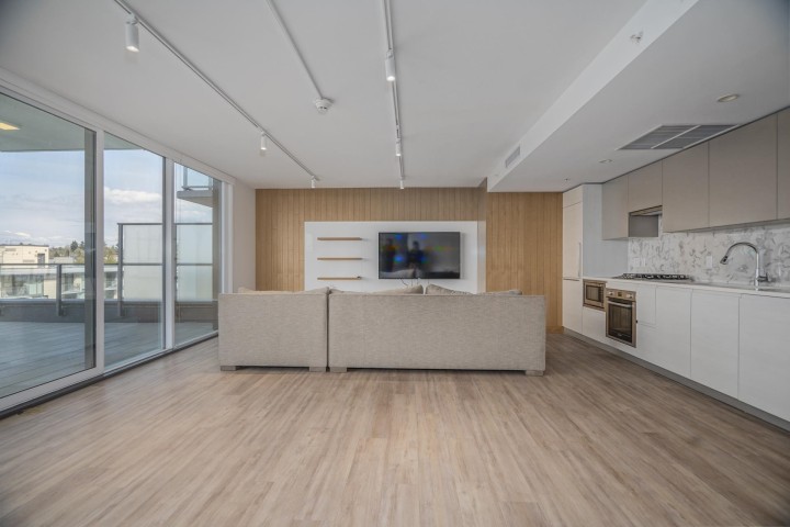 Photo 6 at 208 - 8188 Fraser Street, South Vancouver, Vancouver East