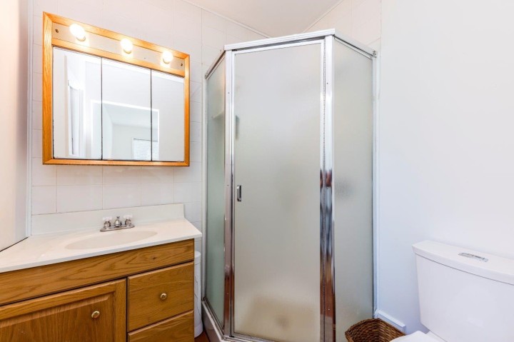 Photo 16 at 1140 Pinewood Crescent, Norgate, North Vancouver