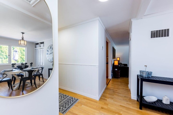 Photo 5 at 1140 Pinewood Crescent, Norgate, North Vancouver