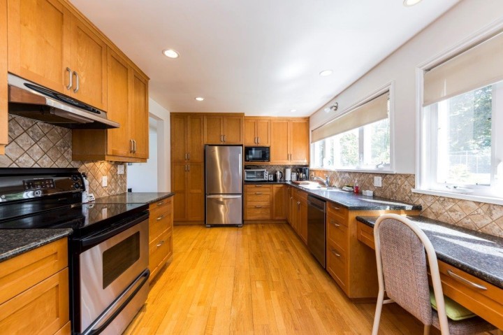 Photo 11 at 1140 Pinewood Crescent, Norgate, North Vancouver