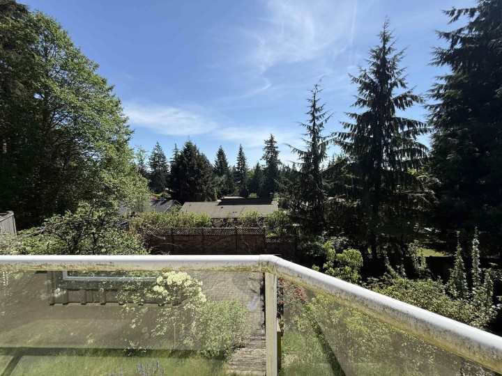 Photo 17 at 3938 Braemar Place, Braemar, North Vancouver